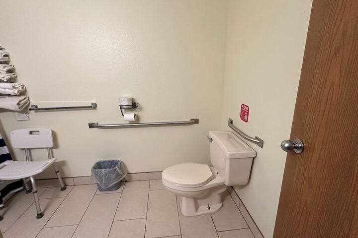 Room 52 of 66