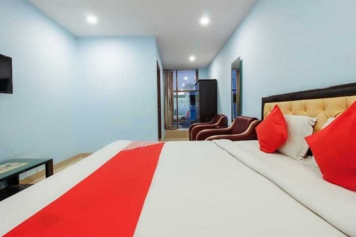 Room 7 of 34