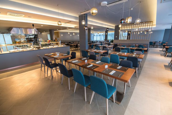 Dining 54 of 91