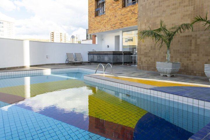 Hotel Pool