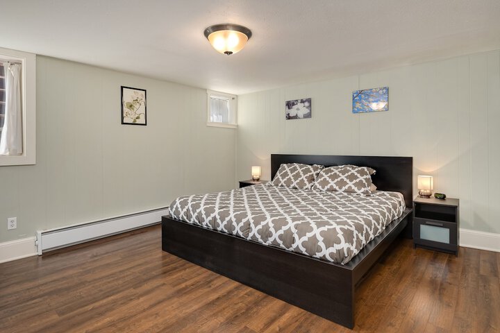 Room 8 of 40