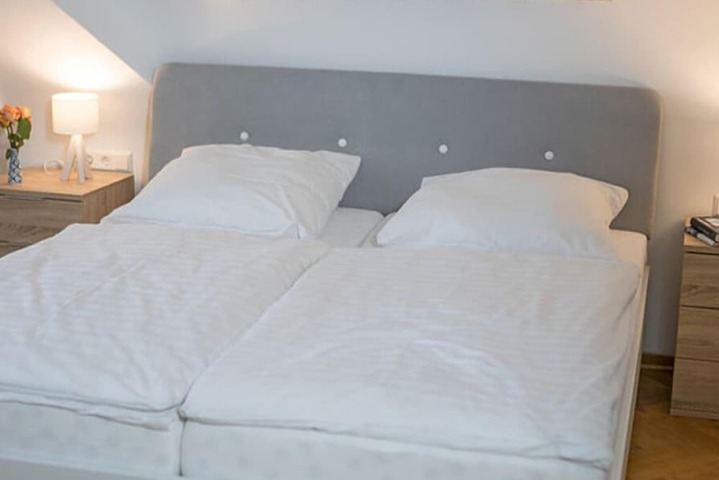 Room 10 of 67