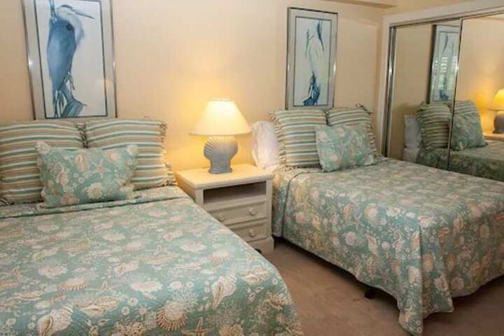 Room 4 of 20