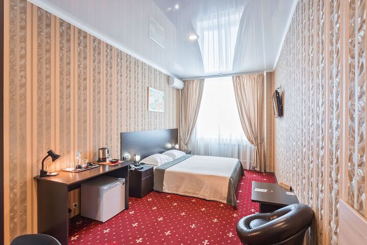 Room 5 of 82