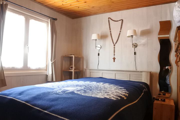 Room 3 of 10