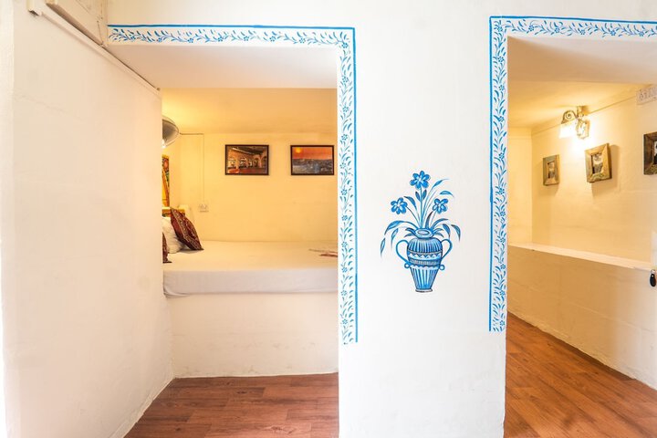Room 18 of 42