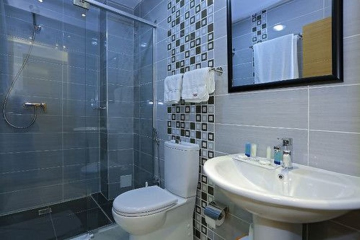 Room 14 of 19