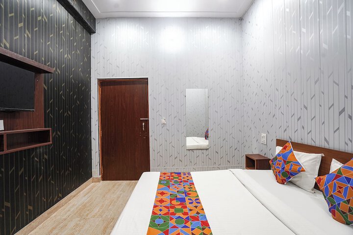 Room 20 of 28