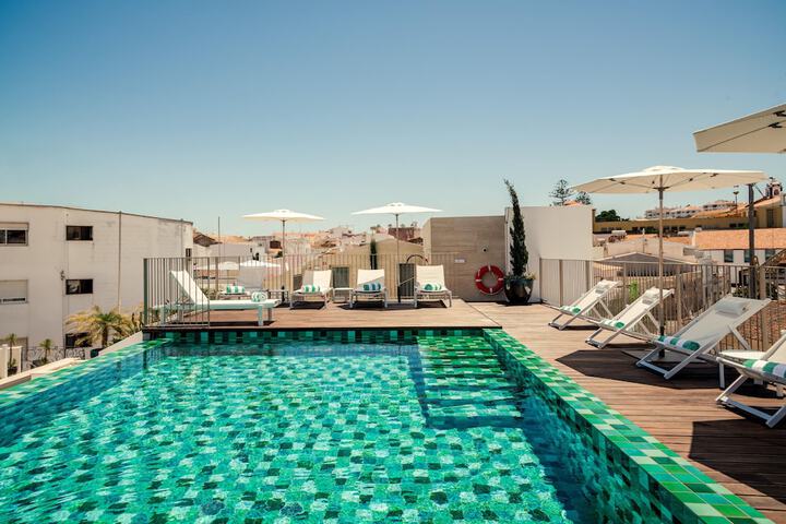 Pool 14 of 26