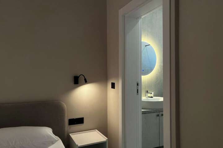 Room 17 of 71