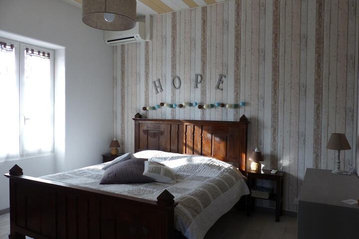 Room 11 of 40