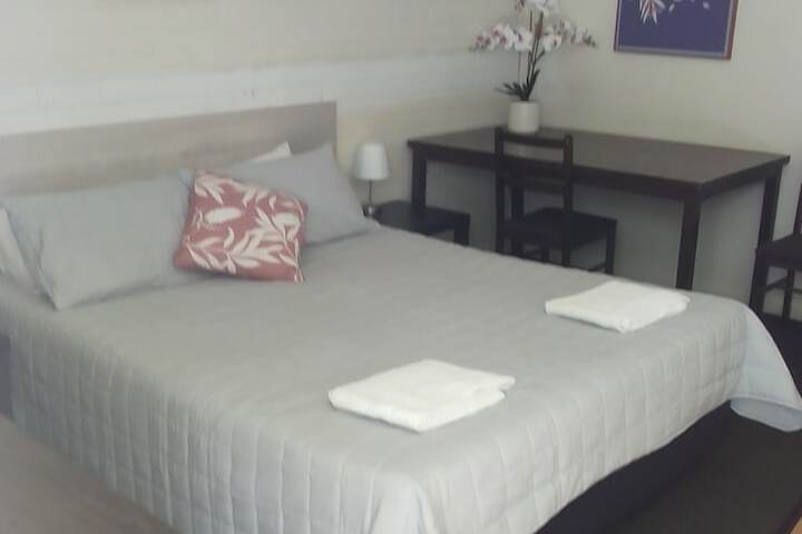 Room 8 of 34