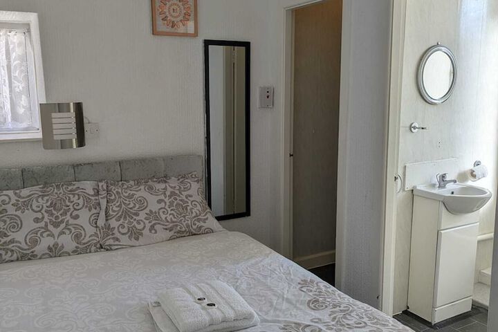 Room 72 of 143