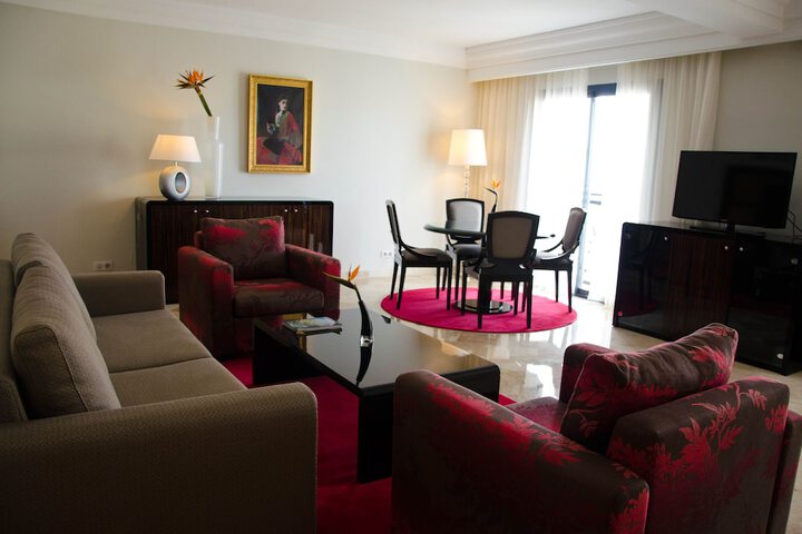 Room 15 of 43
