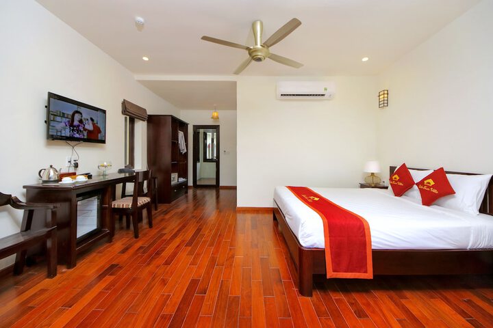 Room 15 of 32