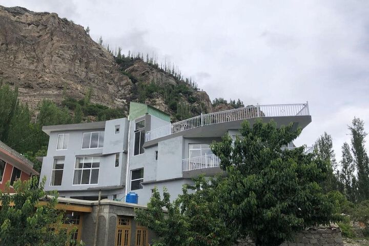 Hotel 6 of 13