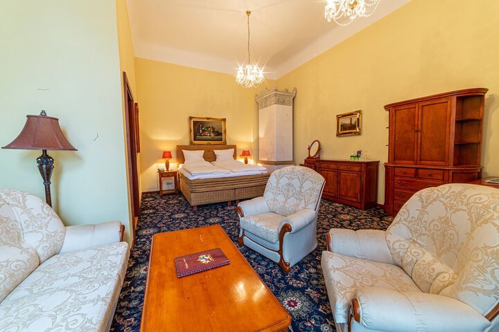 Room 7 of 40