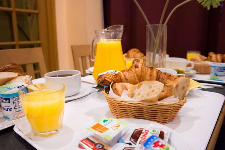 Breakfast/Coffee Service 27 of 40