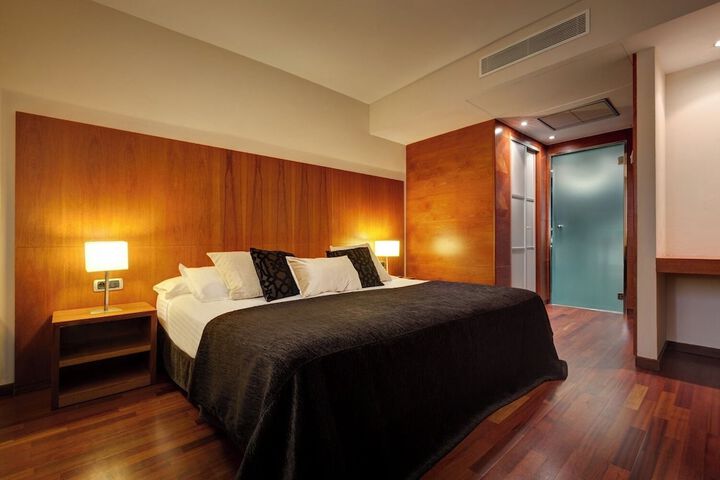 Room 17 of 64
