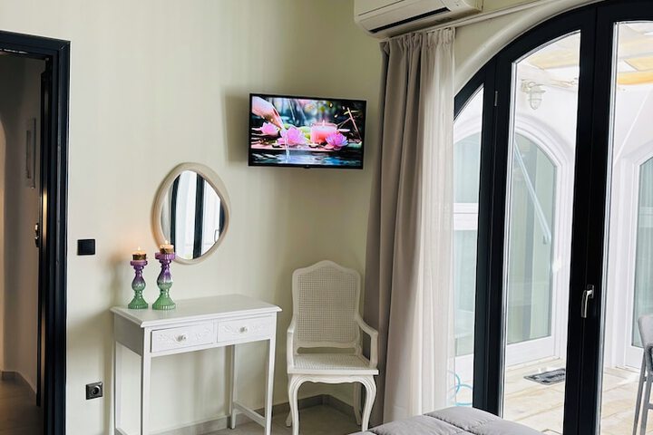 Room 9 of 45