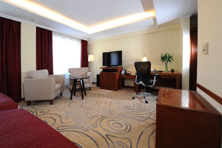 Room 88 of 325