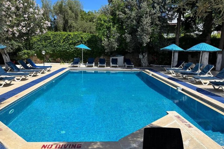 Pool Hotel
