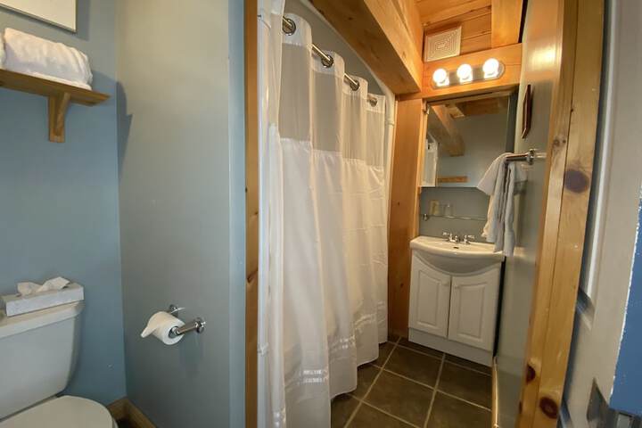 Room 25 of 48