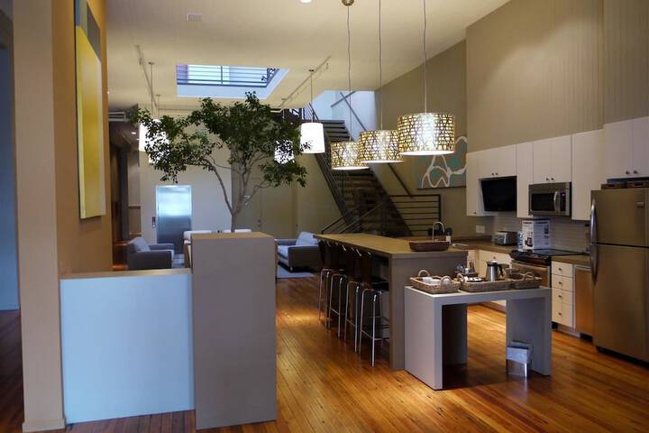 Guest Lobby