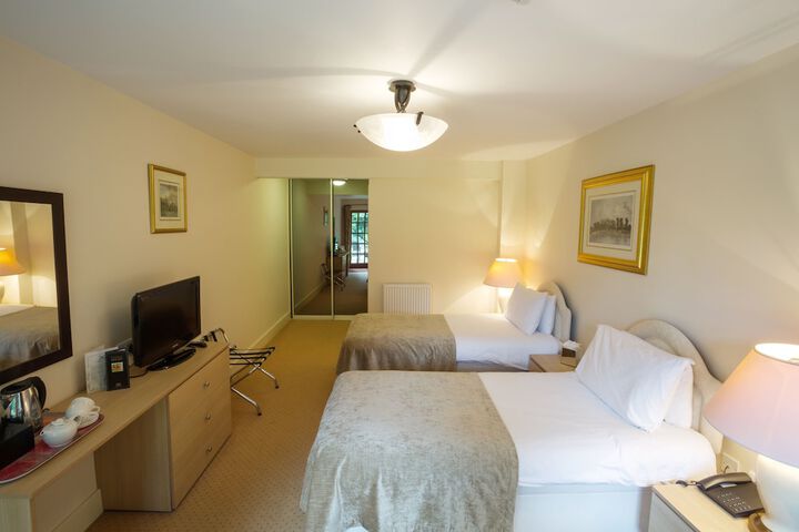 Room 8 of 77