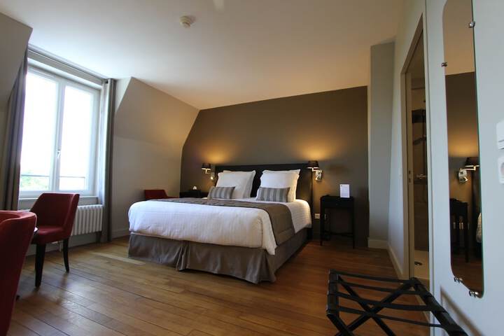 Room 20 of 35