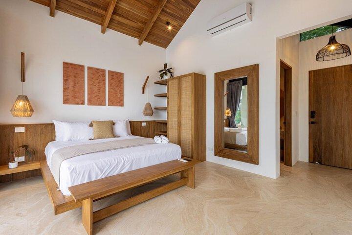 Room 10 of 23