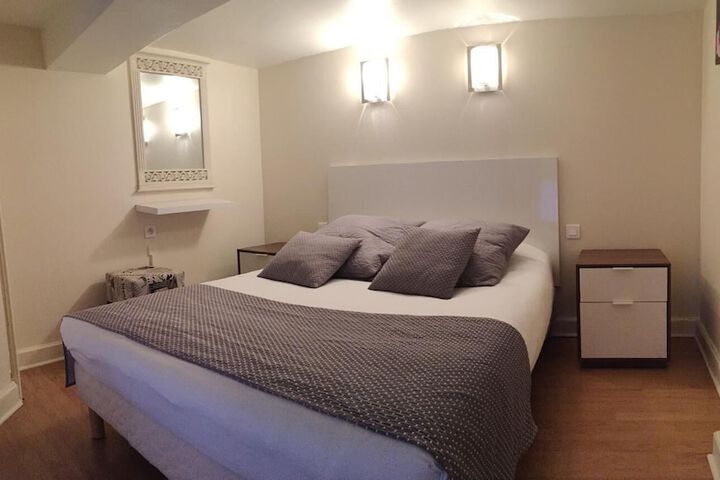 Room 13 of 36