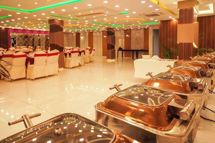 Ballroom/Hall 39 of 43