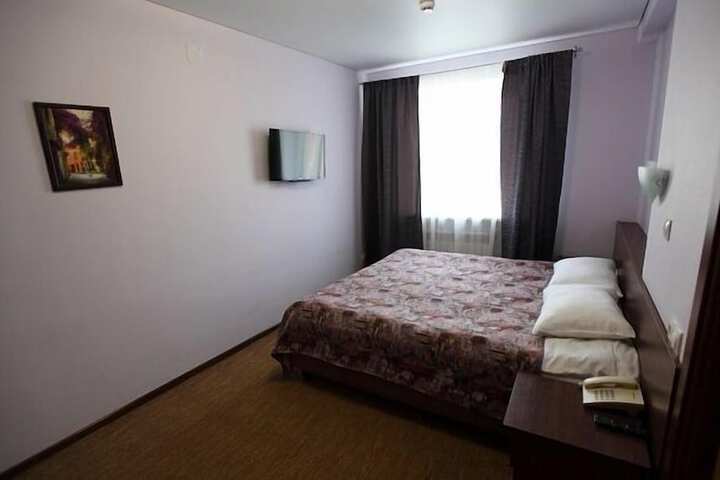 Room 52 of 93