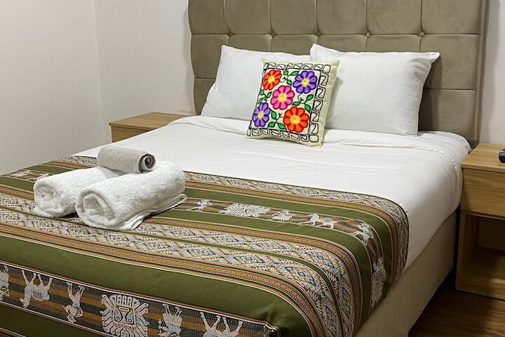 Room 3 of 8