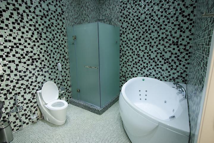 Room 45 of 102