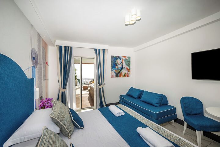 Room 21 of 375