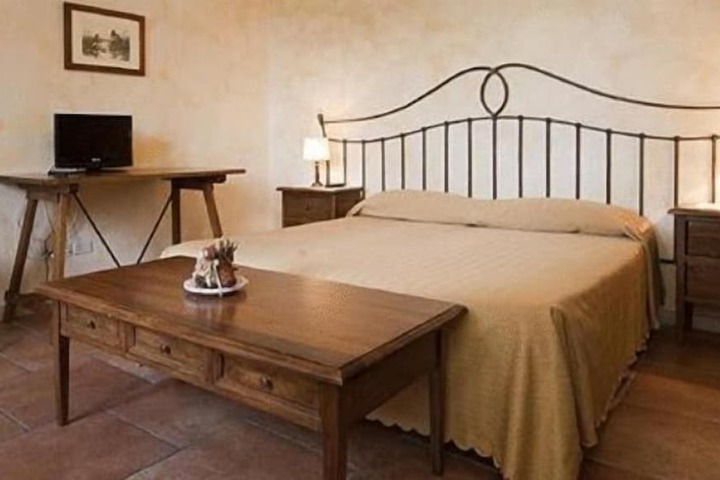 Room 4 of 47