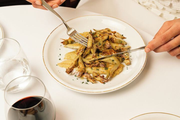 Dining 60 of 76