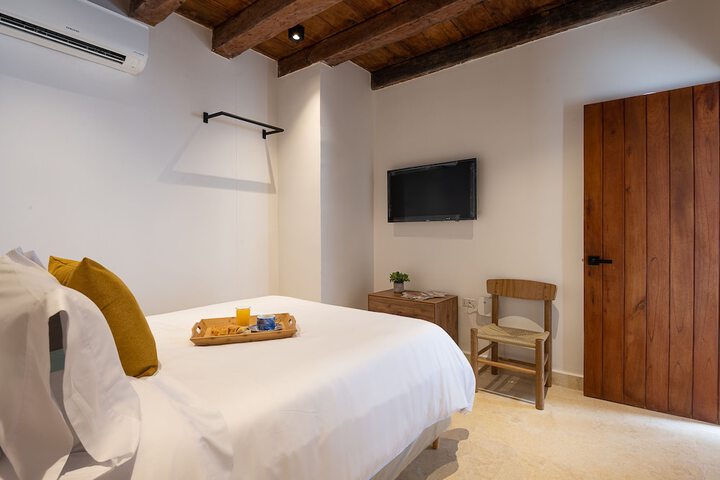 Room 3 of 23