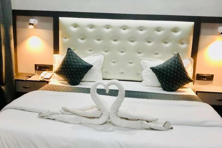 Room 26 of 37