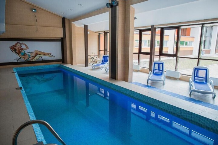 Pool 34 of 41