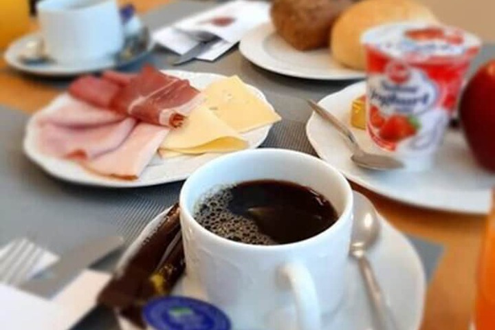 Breakfast/Coffee Service 28 of 31