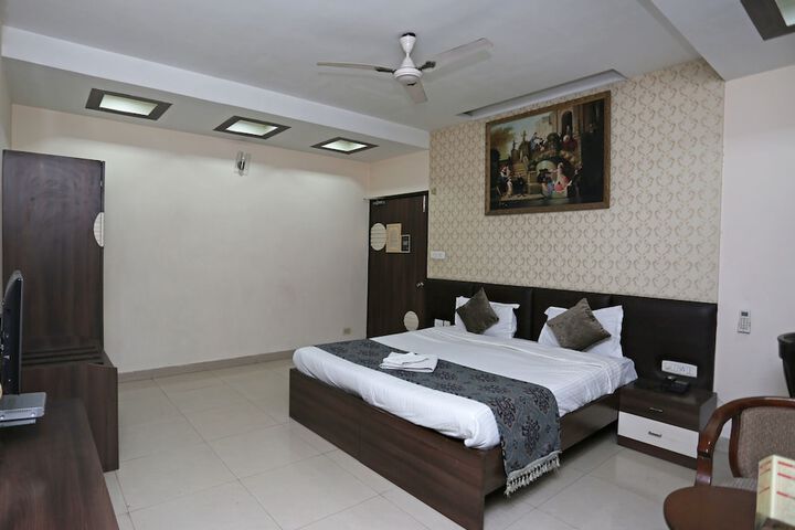 Room 52 of 92