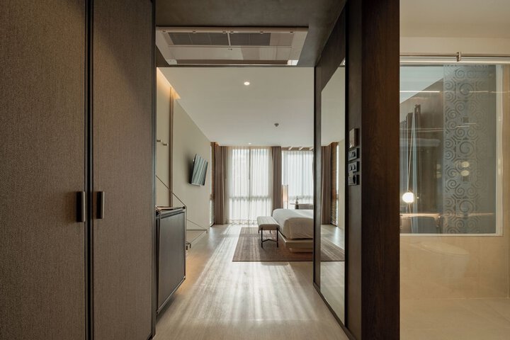 Room 13 of 111