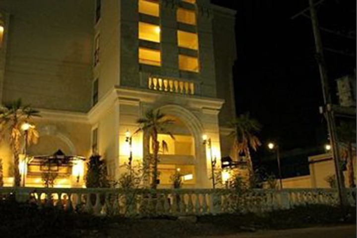 Hotel 27 of 27