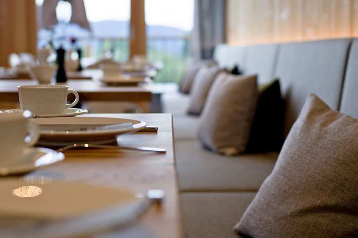Dining 52 of 60