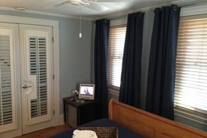 Room 33 of 42