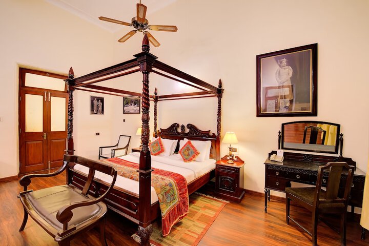 Room 12 of 72