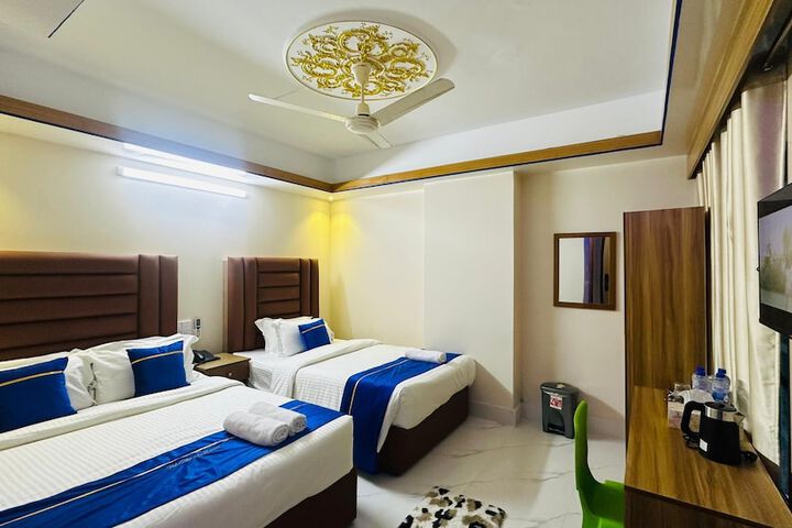 Room 14 of 21